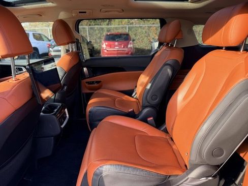 Used 2024 Kia Carnival SX Prestige image 26