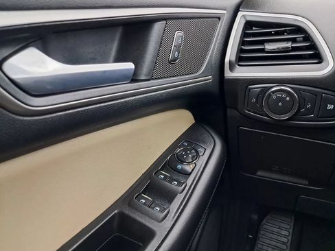 Used 2022 Ford Edge SEL AWD/4WD image 10