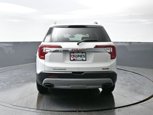 Used 2023 GMC Acadia SLT image 13