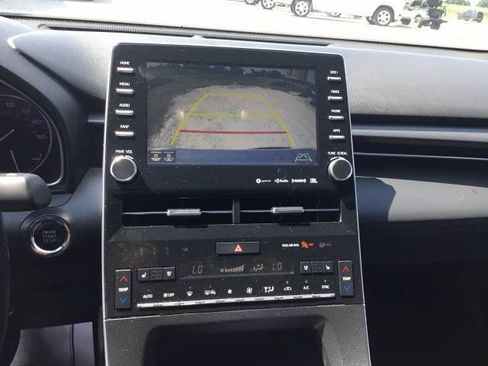 Used 2019 Toyota Avalon Touring FWD image 17