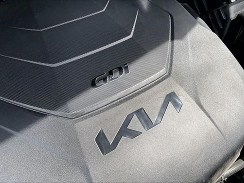 Used 2023 Kia Telluride EX w/ EX Captain's Chair Package FWD image 33