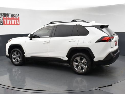 Used 2023 Toyota RAV4 XLE AWD/4WD image 2