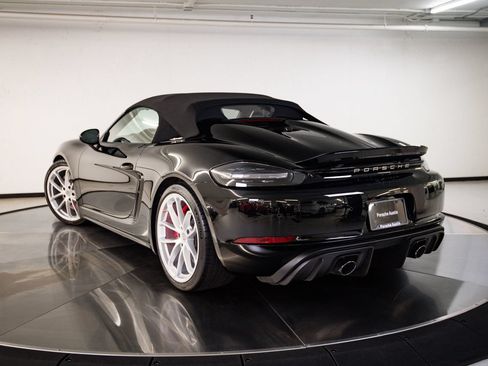 Certified 2022 Porsche 718 Boxster Spyder RWD image 3