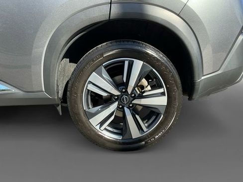 Used 2023 Nissan Rogue SL AWD/4WD image 15