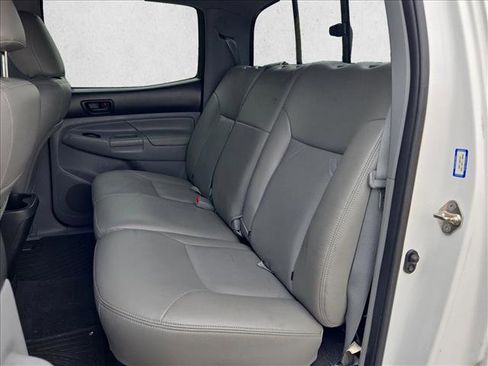 Used 2014 Toyota Tacoma PreRunner w/ SR5 Package image 16