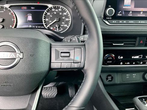 Certified 2026 Nissan Rogue SV w/ SV Premium Package FWD image 25