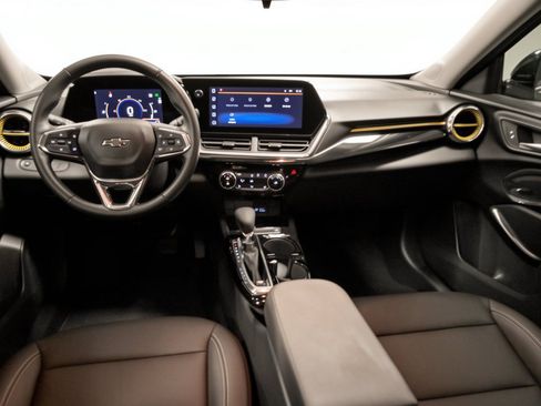 Used 2025 Chevrolet Trax ACTIV w/ Driver Confidence Package FWD image 17