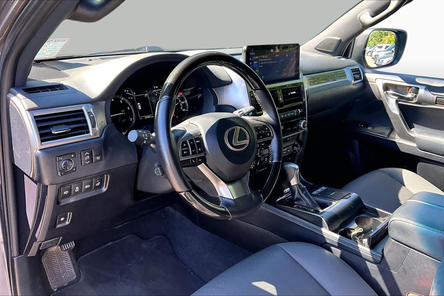 Used 2023 Lexus GX 460 Premium w/ Premium Package AWD/4WD image 16