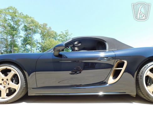Used 2021 Porsche 718 Boxster image 13