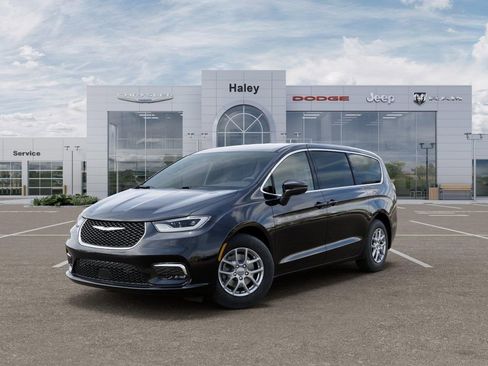New 2026 Chrysler Pacifica Select FWD image 1