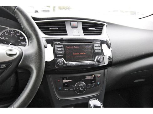 Used 2018 Nissan Sentra SV image 15