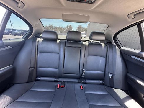 Used 2015 BMW 528i Sedan image 37