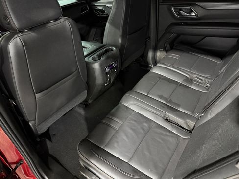 Used 2021 Chevrolet Suburban RST image 13