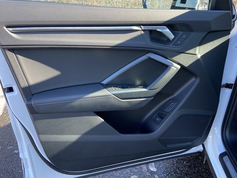 Certified 2025 Audi Q3 2.0T Premium w/ Convenience Package image 23