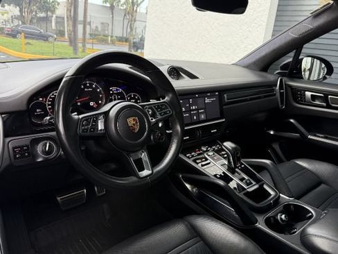 Used 2019 Porsche Cayenne Turbo AWD/4WD image 4