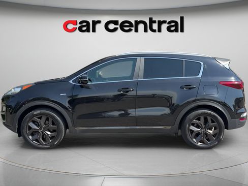 Used 2020 Kia Sportage S AWD/4WD image 2