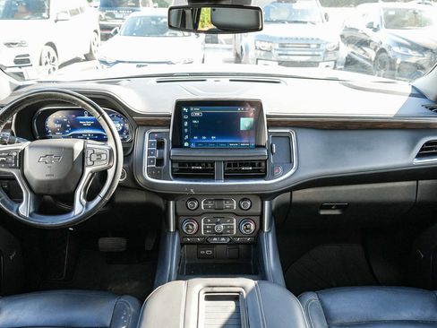 Used 2024 Chevrolet Tahoe Z71 w/ Luxury Package AWD/4WD image 15