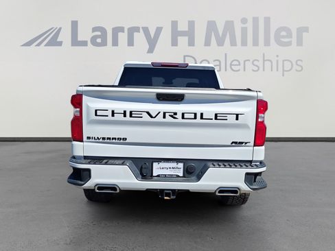 Used 2023 Chevrolet Silverado 1500 RST w/ Z71 Off-Road Package AWD/4WD image 4