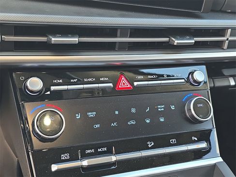 Certified 2026 Hyundai Santa Fe SEL image 24