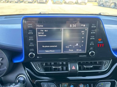 Used 2021 Toyota C-HR XLE FWD image 21