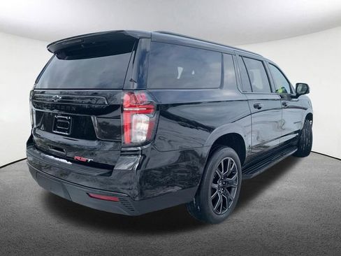 Certified 2023 Chevrolet Suburban RST w/ Luxury Package AWD/4WD image 15