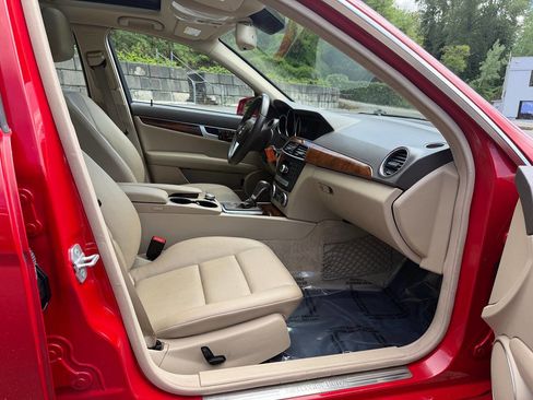 Used 2013 Mercedes-Benz C 300 4MATIC Sedan image 47