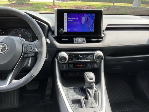 Used 2023 Toyota RAV4 XLE Premium AWD/4WD image 30