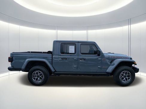 Used 2026 Jeep Gladiator Rubicon AWD/4WD image 3