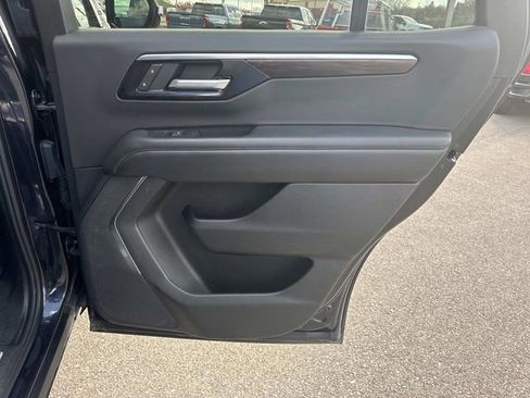 Used 2025 Chevrolet Tahoe Z71 AWD/4WD image 21