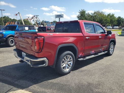 Used 2022 GMC Sierra 1500 SLT w/ SLT Premium Plus Package AWD/4WD image 4
