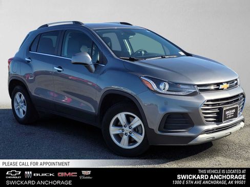 Certified 2019 Chevrolet Trax LT w/ LT Convenience Package AWD/4WD image 1