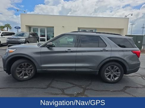 Used 2021 Ford Explorer XLT w/ Equipment Group 202A RWD image 4