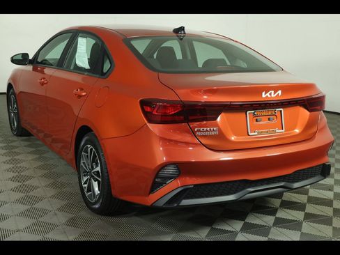 Used 2023 Kia Forte LXS w/ LXS Technology Package FWD image 16