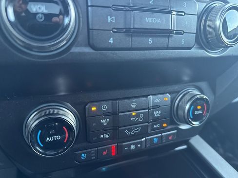 Certified 2019 Ford F150 Raptor w/ Equipment Group 802A Luxury image 21