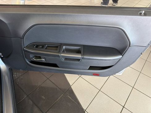 Used 2014 Dodge Challenger R/T image 23