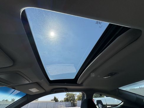 Used 2012 Honda Accord EX image 32