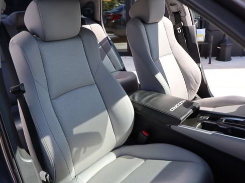 Used 2018 Honda Accord LX image 11