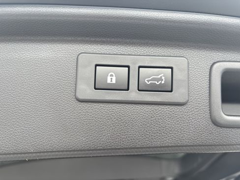 Used 2022 Subaru Forester Limited image 7