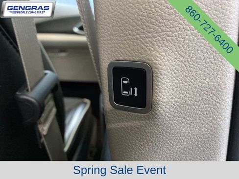 Certified 2024 Chrysler Pacifica Limited FWD image 42