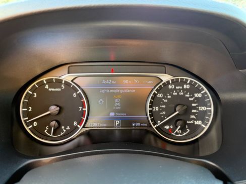 Used 2024 Nissan Altima 2.5 SV FWD image 73