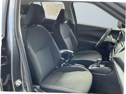 Used 2025 Nissan Kicks Play S FWD image 16