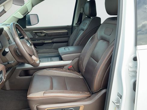 Used 2025 RAM 1500 Limited AWD/4WD image 17