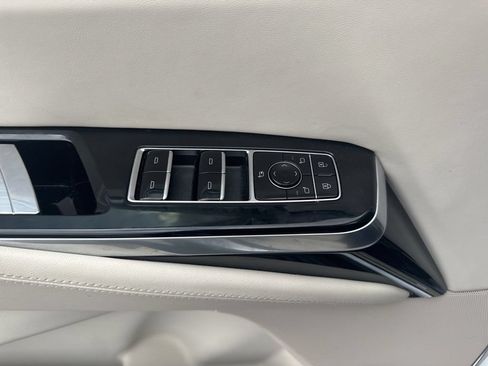 Used 2025 Cadillac Escalade Sport Platinum w/ LPO, ONYX Package AWD/4WD image 15