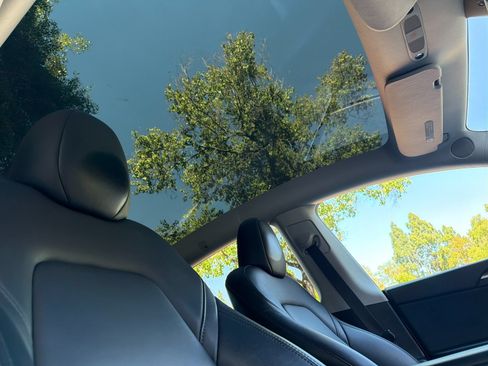 Used 2023 Tesla Model Y Long Range AWD/4WD image 15