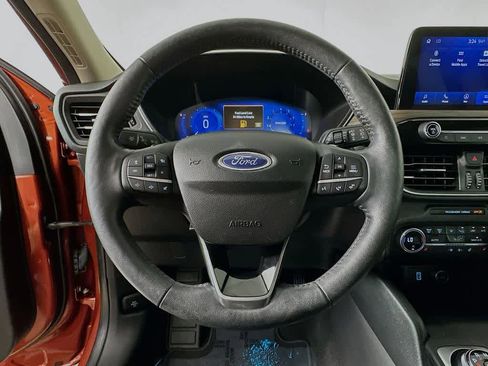 Used 2020 Ford Escape Titanium AWD/4WD image 16