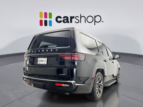 Used 2023 Jeep Wagoneer Series III w/ Preferred Equipment Group image 5