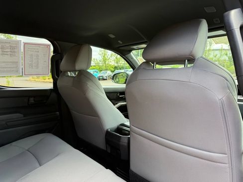 Certified 2025 Toyota Tacoma SR5 AWD/4WD image 19