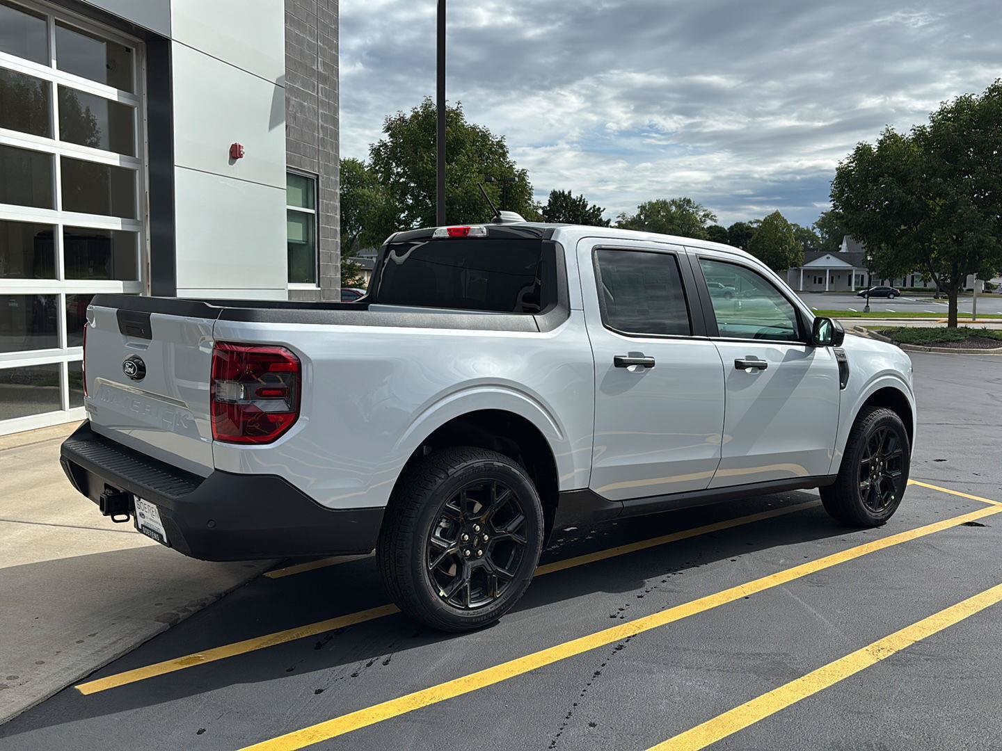 New 2026 Ford Maverick XLT w/ XLT Luxury Package AWD/4WD image 6