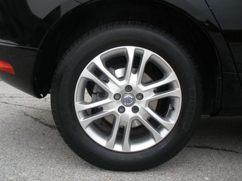 Used 2016 Volvo XC60 T5 Premier image 40