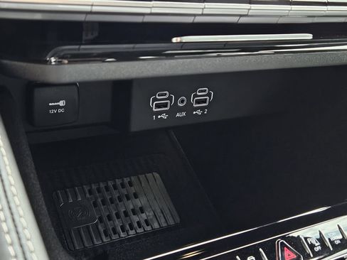 New 2026 Jeep Grand Wagoneer L 2WD image 18